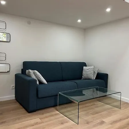 : Charmant 2 Pieces Au Calme شقة باريس