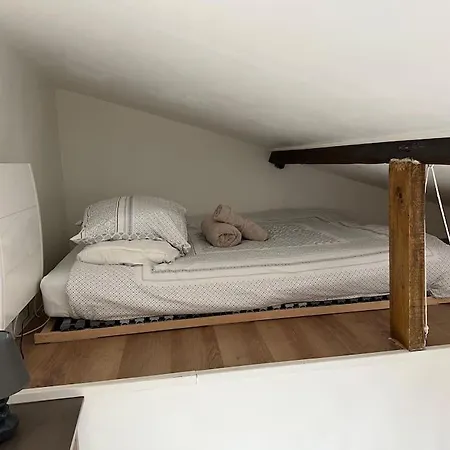 : Charmant 2 Pieces Au Calme باريس